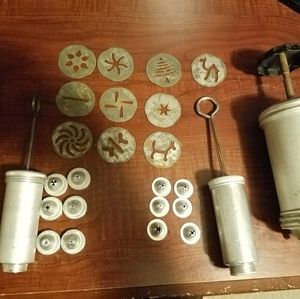 Vintage metal cooke cutter and icing pipers
